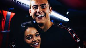 Il talento viola, ultimate le vacanze, ha raggiunto chicago per ricominciare la. Fidanzata Dybala Il 31 Marzo Io Paulo Faremo Un Nuovo Tampone