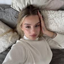 @lia_sikora | FanFix