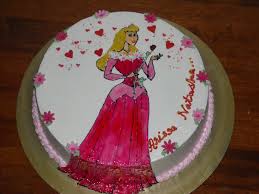 Former disney cast member brittany hardy received a very special 26th birthday present from her brother brandon hardy who put together an incredible lopsided birthday cake that looks exactly like the one fauna made for aurora in disney's animated classic sleeping beauty. Sleeping Beauty Cakes Decoration Ideas Little Birthday Cakes