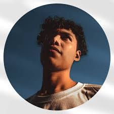 Amber Cedeno's Instagram, Twitter & Facebook