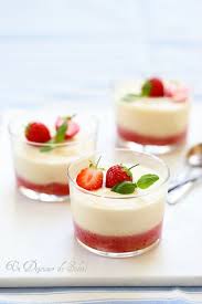 Tiramisu Aux Fraises Un Dejeuner De Soleil Recette Tiramisu Recette Tiramisu Fraise Dessert Turc