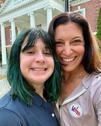 Fern Hill's Instagram, Twitter & Facebook