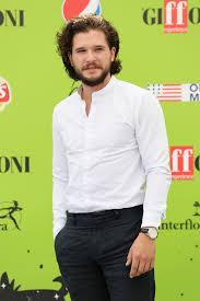 You'll want to wear that over the shoulder, i imagine. How Tall Is Kit Harington The Game Of Thrones Actor S Real Height May Surprise You Zimbio
