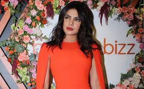 Series 2, episode 4 1 summary 2 plot 3 trivia 4 quotes jen has found love and is giving a dinner party with her new boyfriend to six of their single friends. Priyanka Chopra S Orange Bodycon Dress Is Perfect For A Date Night Wiki Newforum Latest Entertainment News