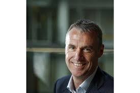 Andrew Mceachern's Instagram, Twitter & Facebook