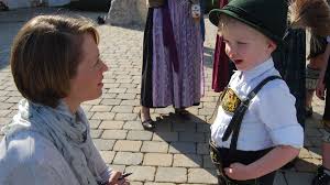 Viele prominente wollen patenschaften für kinder und. Trachtennachwuchs Zeigt Biathlonstar Magdalena Neuner Sein Konnen Region Wasserburg