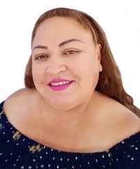 Elena Loza's Instagram, Twitter & Facebook