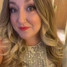 Amber Bagshaw's Instagram, Twitter & Facebook