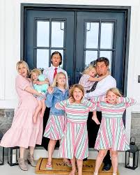 The most yeager families were found in the usa in 1880. Blake Yeager Bio Age Single Nationality Body Measurement Career