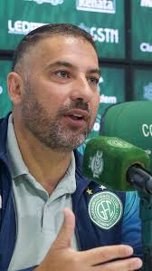 Ex-goleiro da Ponte morre aos 37 anos após ter carreira interrompida por  câncer