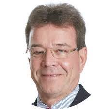 James Estey's Instagram, Twitter & Facebook