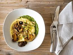 Gebratene Steinpilze Mit Pastinaken Puree Und Petersilien Pesto Pastinaken Rezepte Steinpilze Rezept Pastinaken