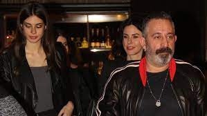 Lise eğitimini istanbul'da alan derin talu daha iyi bir eğitim için los angelas'a gitti. Cem Yilmaz Dan Esprili Kemal Yaniti Magazin Haberleri