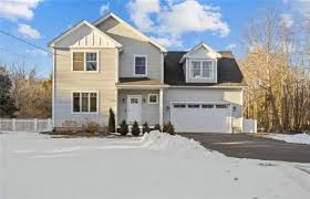 EG Real Estate: 5 New Listings & 3 Sold