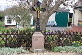 Immobilien wohnungen eigentumswohnungen zwangsversteigerungen haus mieten haus kaufen finden sie die besten immobilien zum mieten in düren. Heerweg Duren Wikipedia