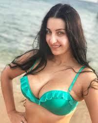 اجمل صور صافيناز بالبكينى على شاطئ البحر Bikinis Bikini Beach Strapless Bikini