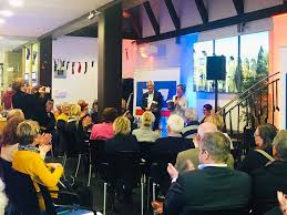 Geöffnet montags von 8.15uhr bis 12.30uhr, dienstags von 8.15uhr bis 12.30uhr, mittwochs von 8.15uhr bis 12.30uhr Bucherabend In Der Markischen Bank Am 07 11 2019 Burgerstiftung In Herdecke