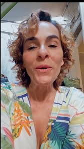 Hoje é um dia muito especial., Senhoras e senhores… acabou., Acabou mesmo.  De verdade. , Depois do transplante, vieram 16 sessões de imunoterapia., E  ontem eu fiz a última., Estou em remissão., Agora ...