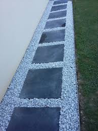 Dalle Galet Allee Gravier Pas Japonais Dalle Grise Decoratif Blanc Bordure Metal Chem Bordure Jardin Bois Amenagement Paysager Devant Maison Amenagement Jardin