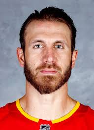 Player photos for the 2010-11 London Knights at hockeydb.com