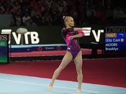 Some of the most artistic floor routines in tokyo will be presented by ou yushan, brooklyn moors, eythora thorsdottir and nina derwael,. Melnikova I M Really Happy About My Beam Score Gymnovosti