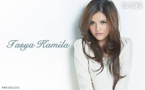 Tasya kamila (movie actress) was born on the 22nd of november, 1992. Tasya Kamila 3 Horn Necklace