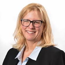 Shannon Dodge's Instagram, Twitter & Facebook