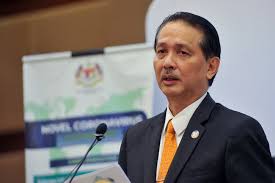 Ketua pengarah kesihatan malaysia dato dr noor hisham abdullah. Don T Be Discouraged Noor Hisham Tells Frontliners é©¬ä¸­é€è§† Mci