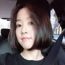 Born on february 12, 1990, she made her acting debut in the 2006 television drama secret campus and gained fame for her acting and her natural beauty in the years that followed. Instagramì˜ Minami ë‹˜ ãƒ'ã‚¯ãƒœãƒ¨ãƒ³ ë°•ë³´ì˜ Parkboyoung æœ´å¯¶è‹± Ohmyghost íž˜ìŽˆì—¬ìžë„ë´‰ìˆœ åŠ›ã®å¼·ã„å¥³ãƒˆãƒœãƒ³ã‚¹ãƒ³ Strongwomandobongsoon Short Hair Styles Park Bo Young Young Park