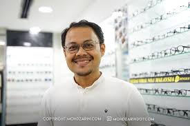 Cik en sesuai pakai cermin mata atau contact lens? Kedai Cermin Mata Viral Eye Pro Vision Mohd Zarin