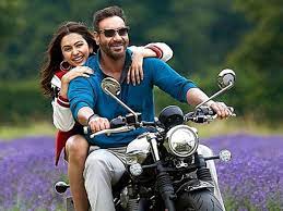 De De Pyaar De Movie Review 3 5 A Sweet Salty Take On Love Relationships Filmibeat