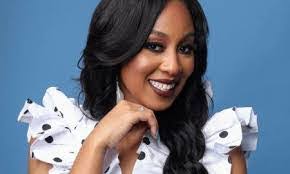 Desiree Tobin's Instagram, Twitter & Facebook