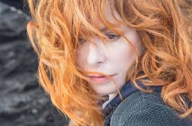 Le nouvel album de mylène farmer sortira le 28 septembre 2018 et s'intitule désobéissance. On Aime Le Nouveau Mylene Farmer Le Parisien