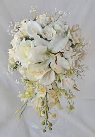 Artificial lilies of the valley are also good because they do not lose their beauty. Off White Callas Lilies And Roses Bouquet