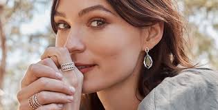 Jan Logan hits 30 years in business