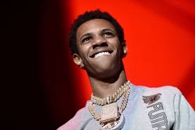 Artist julius dubose, commonly known as a boogie wit da hoodie, was born on december 6, 1995, in new york city. A Boogie Wit Da Hoodie Announces Friday Release Date For Artist 2 0 Revolt