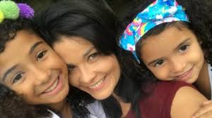 Antes de entrar em cena na novela topíssima, a atriz está com as filhas curtindo alguns dias em um parque aquático no ceará. Samara Felippo Se Interessou Por Empoderamento Negro Para Ajudar Filhas Istoe Independente
