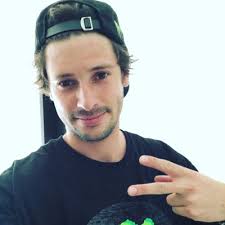 Mario Saenz's Instagram, Twitter & Facebook