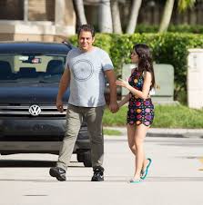 Последние твиты от camila (@camila_cabello). Camila Cabello Stroll With Her Father Amid In Miami Fl 12 21 2016 Celebmafia