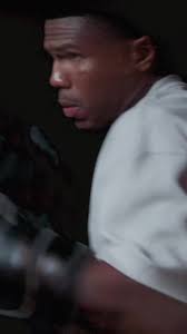 @bangerputdempaws (Omari Jones) is an American boxer from Orlando, Florida.  He earned a silver medal in the welterweight division at the 2021 AIBA  World Boxing Championships. Jones also won ...