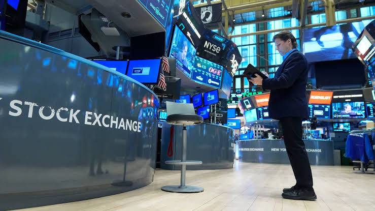 Stock market today: S&P 500 climbs to a record | WSYR