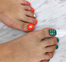 Lo más recomendable es que si decides usar cada uno de los diseños de los que hablaremos hoy, tienes que esperar al menos 20 minutos para que se sequen correctamente y al cubrirte con algún zapato, sandalia, tacón o pantuflas no se vean perjudicadas tus uñas decoradas.así que estos diseños fáciles para uñas, aprenderás como verte preciosas. Https Xn Decorandouas Jhb Net Unas Decoradas Pies
