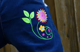 Stickvlies zusammen mit filz in den rahmen einspannen. Erste Schritte Mit Der Stickmaschine Pfaff Blog