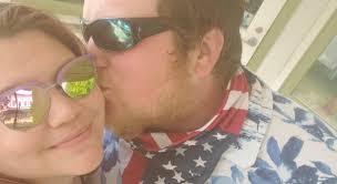 Lori Wade's Instagram, Twitter & Facebook