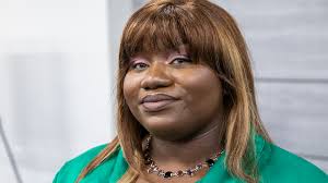 Checota Scholar Making All Her Makeup Dreams Come True