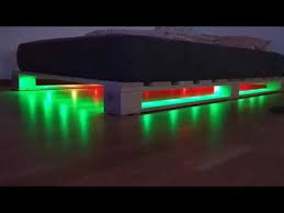Unterbodenbeleuchtung Mit Intelligenten Leds Sk6812 Arduino Kurm De Palettenbett Beleuchtung Palette
