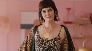 La torre se encuentra ubicada en paseo de la reforma 510, colonia juárez, delegación cuauhtémoc, c.p. Paola Volpato Y Su Nuevo Look Para Edificio Corona Quise Un Aspecto De Vieja Lola Meganoticias