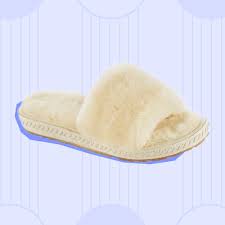 Shop our great selection of ladies bedroom shoes & save. 27 Best Slippers For Women In 2020 Fleece Faux Fur Shearling And More Glamour