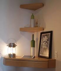 1001 Idees Etagere D Angle Murale Arrondissez Les Angles Etagere Murale Angle Etagere Angle Deco Maison