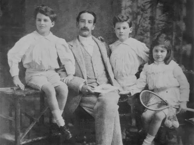 Alfred Sassoon and his sons, c. 1895